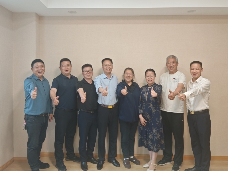 ugKm_1745893277120066660.jpg 04.jpg